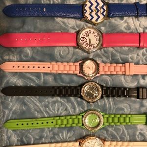 Bundle(6)  of ladies watches